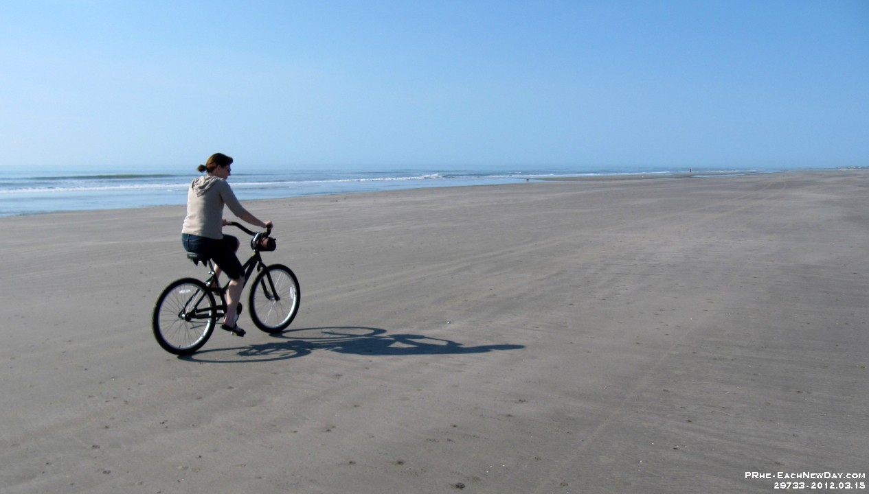 29733RoCrLe - Vacation at Kiawah Island, SC - Beach bike ride with Beth